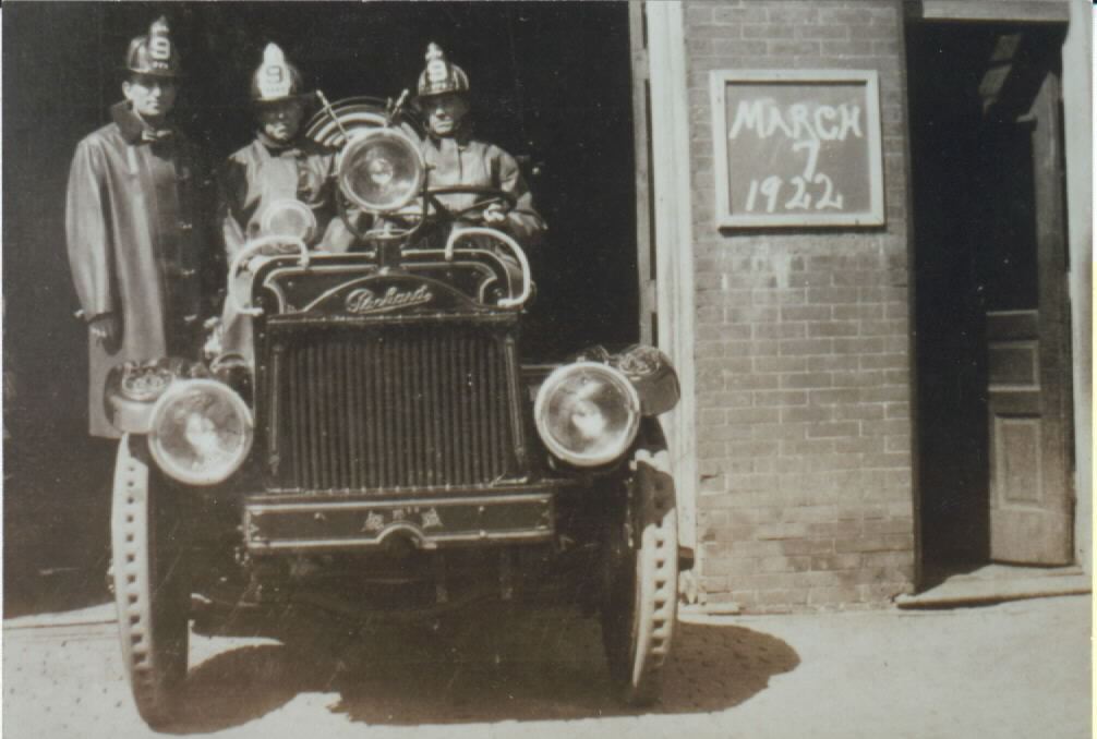 Early Automobile Fire Engine, March 7, 1922